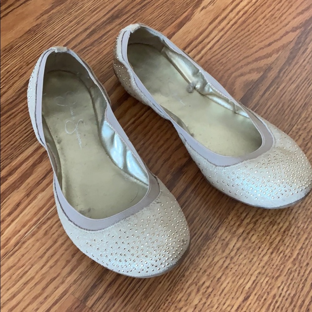 Jessica Simpson gold flat 8.5